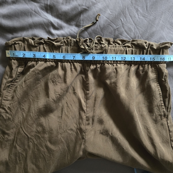 Banana Republic Pants Size L - Elastic Waist & Comfy - Picture 9 of 10